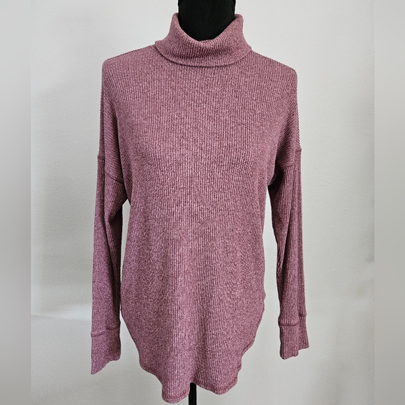 American Eagle Pink Turtle Neck Sweater- xs oversized - Picture 1 of 9